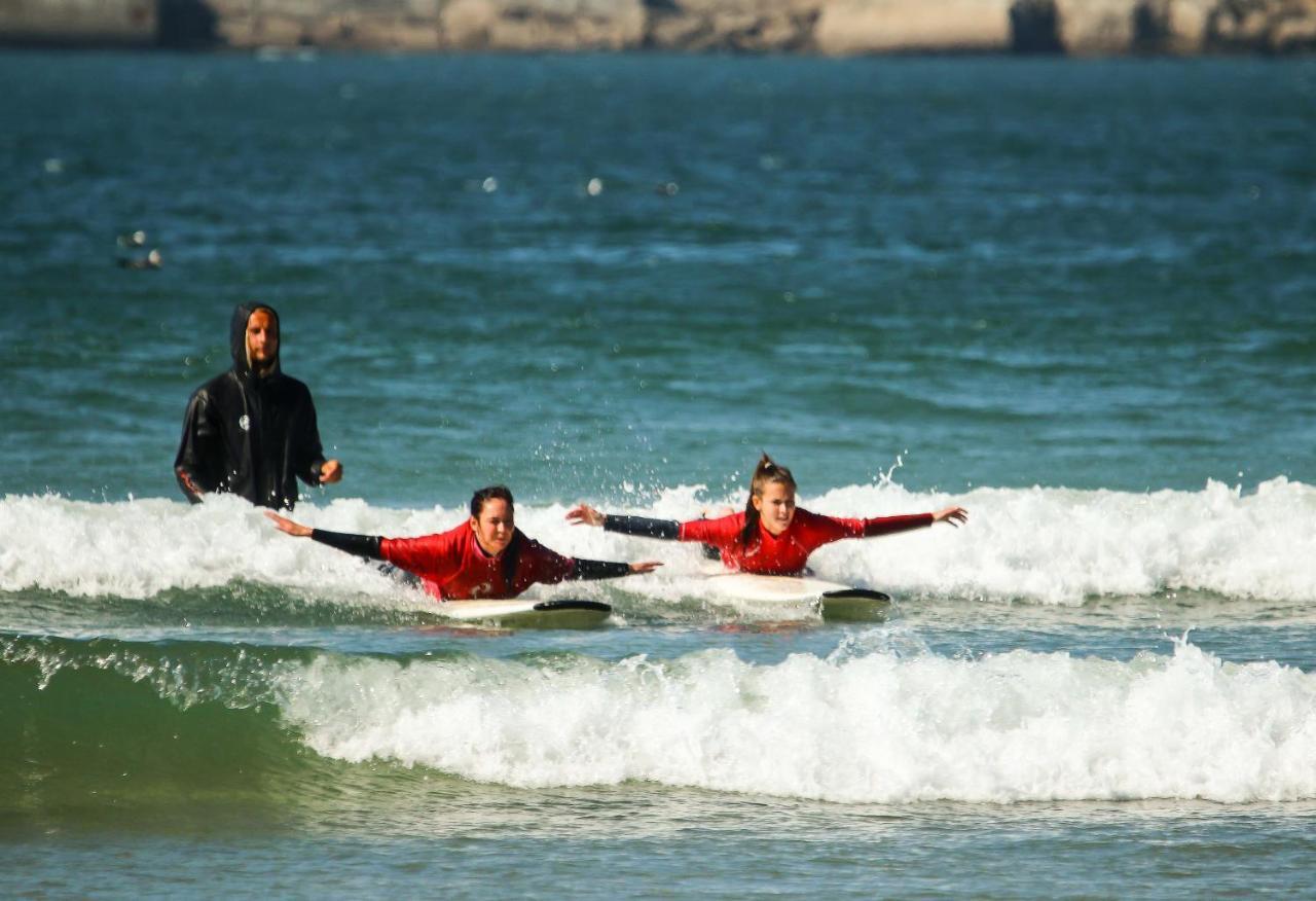 Surfivor Surf Camp Hotel Esmoriz Exterior photo